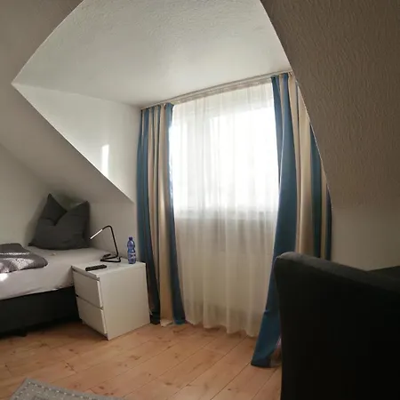 Merlin Garni فندق كولونيا